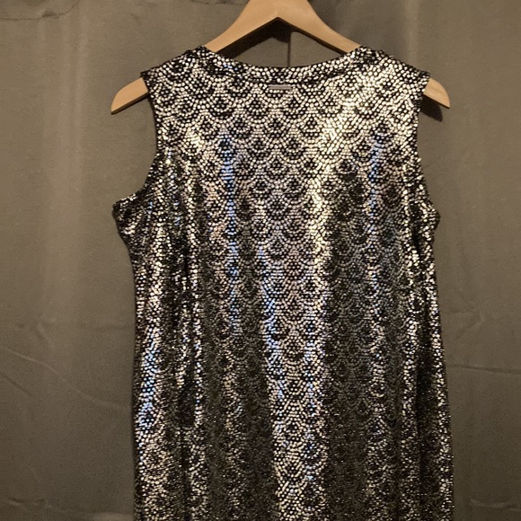 Michael Kors cold shoulder tunic style blouse great condition - Picture 3 of 3